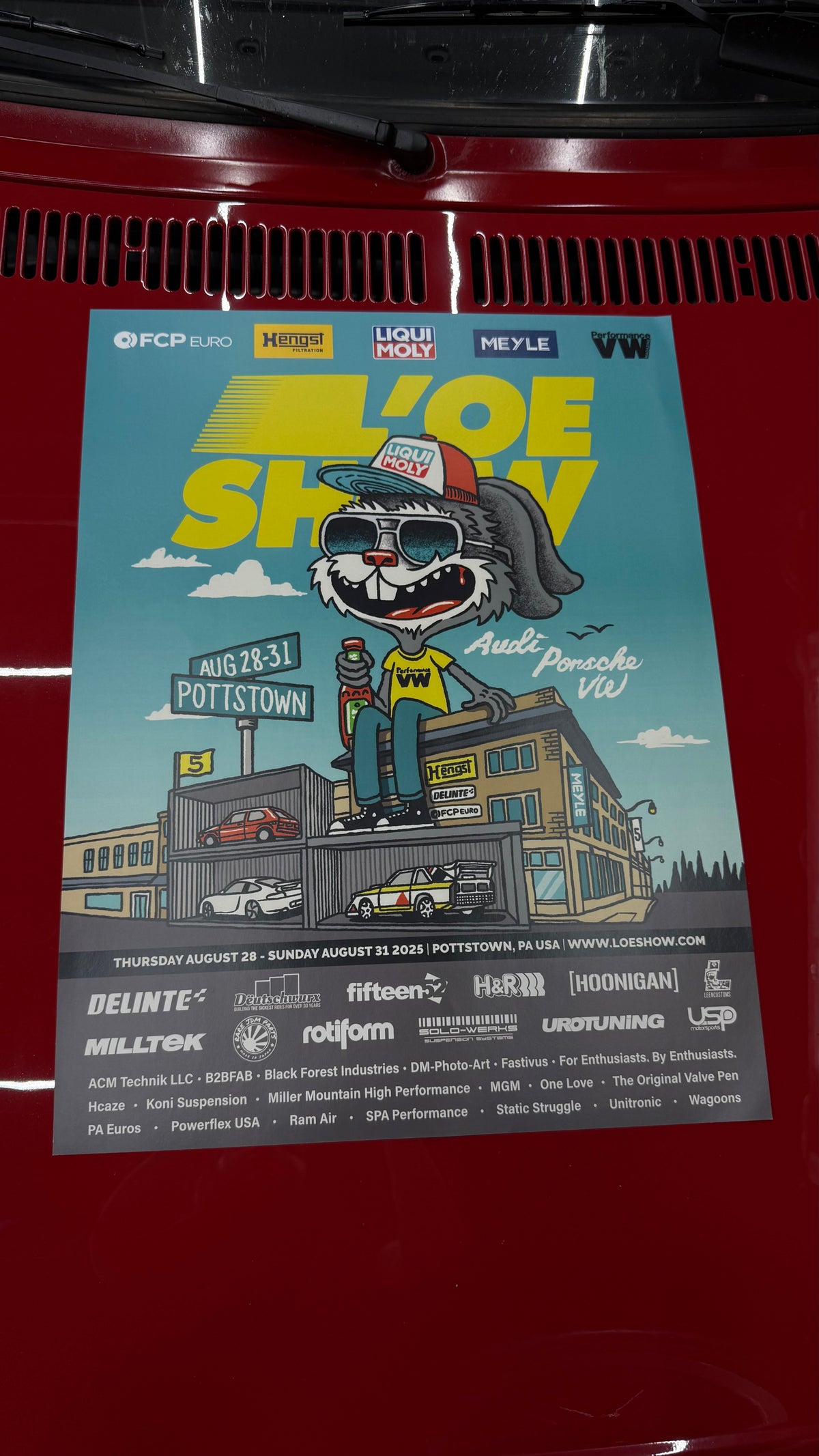 L'oe Show Containers Poster